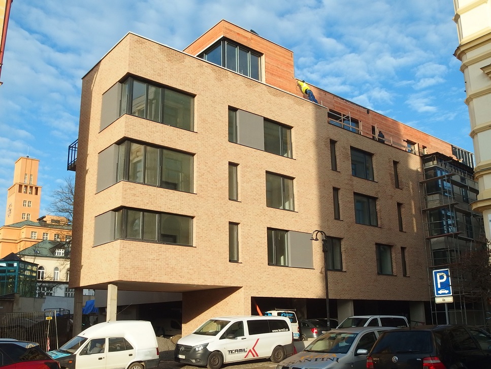 Pronájem nového bytu 2+kk s balkonem, 59 m2, v 2.NP., Jungmannova ul., Jablonec nad Nisou, za 12.000,- Kč + spotřeby.