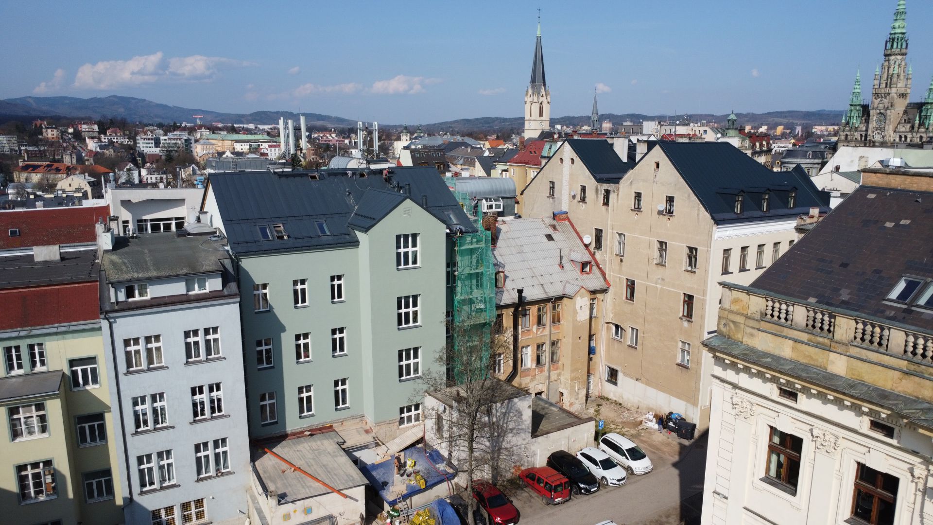 Pronájem nového a moderního bytu 1+1 s možností parkování v centru Liberce, Moskevská ul., za 15.000,- Kč + spotřeby.