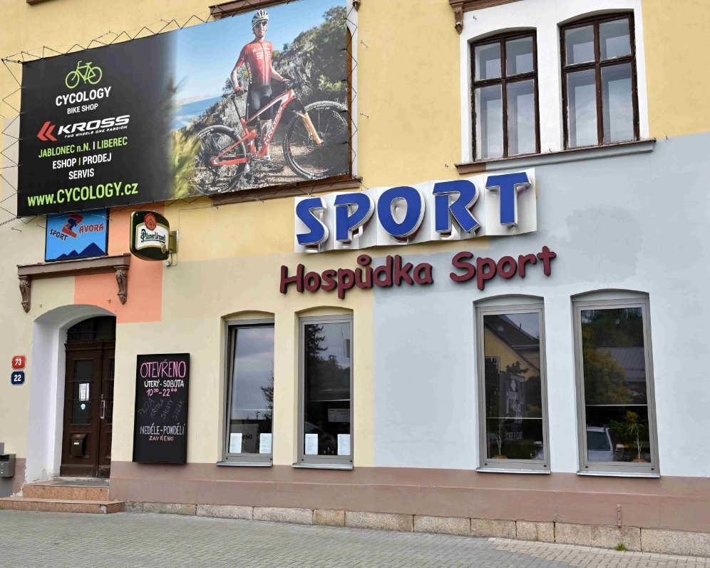 Pronájem restaurace pro ca 30 osob, včetně zařízení v Liberci, ca 106 m2, Harcov, Hrubínova ul., za 19.900,- kč + spotřeby.