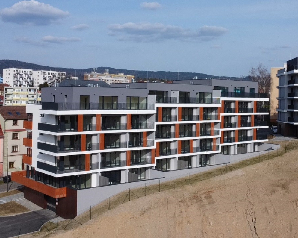 Pronájem nového bytu 2+kk, ca 45 m 2, v centru Liberce, za 14.900,- Kč + spotřeby.
