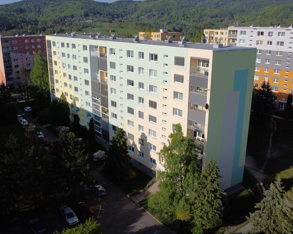 Pronájem pěkného bytu 2+1, ca 56m2, v Liberci, sídliště Kunratická, za 15.000,- Kč + spotřeby.