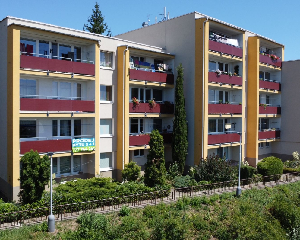 Prodej atypického bytu 4+1 s lodžií a dvěma koupelnami v Praze, Krči, Točitá ul. 1714/2, za 9.500.000,- Kč.