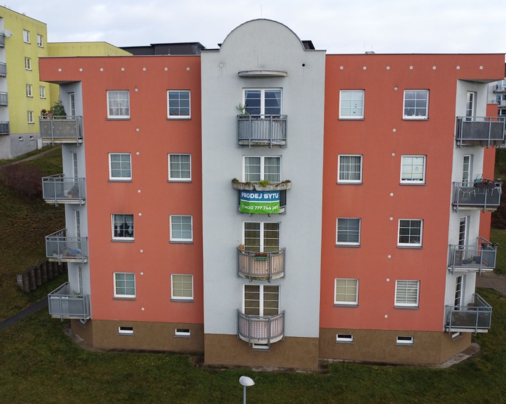 Prodej pěkného slunného bytu 3+kk s balkonem v novější zástavbě v Liberci, Vratislavice, ulice Křížová 1611/1, za 6.790.000,- Kč.