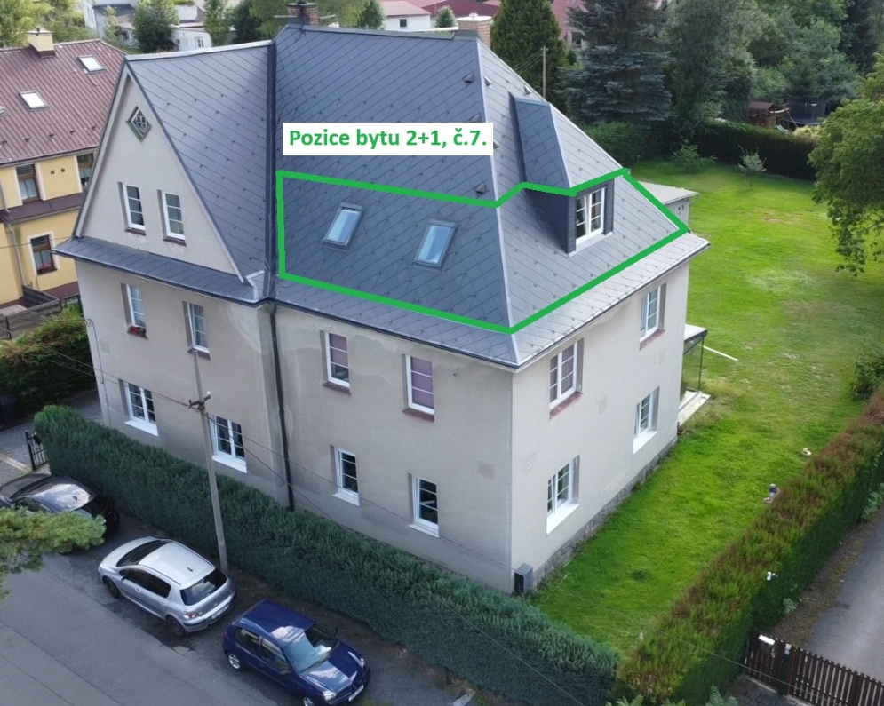 Pronájem podkrovního bytu 2+1 v Liberci, Vesec, za 14.100,- Kč včetně vytápění + voda + elektřina.